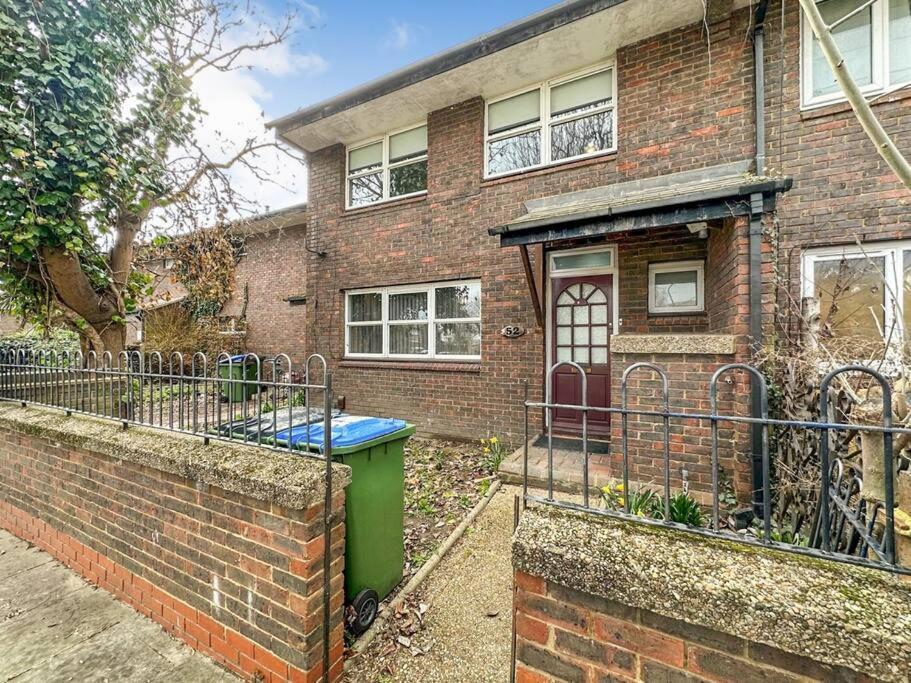 Newly Refurbished 3 Bed House Near London O2 Arena别墅 外观 照片